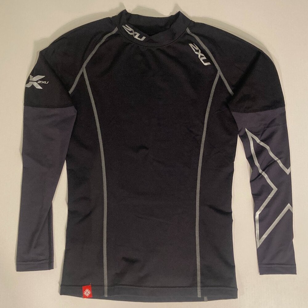 Black 2XU Women's Long Sleeve Compression Top - Size M